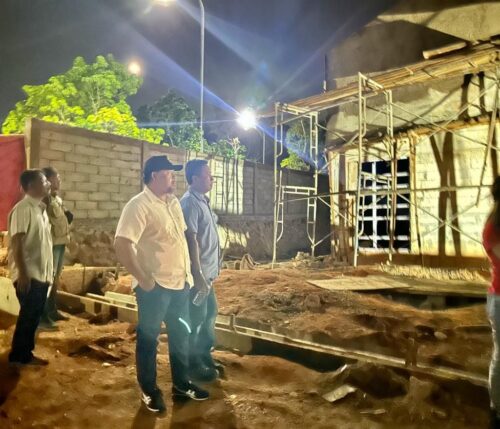 Kabag Humas BP Batam, Sazani, saat meninjau lokasi