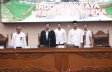 DPRD Batam saat pengesahan Ranperda 2023