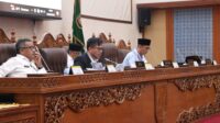Ketua DPRD Batam, Nuryanto saat memimpin Rapat Paripurna