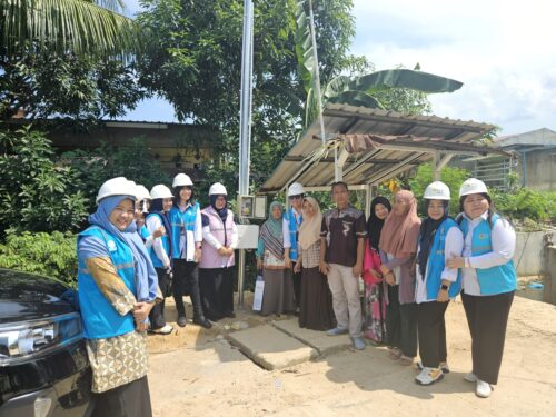 Srikandi Batam saat berjumpa dan berkegiatan dengan masyarakat