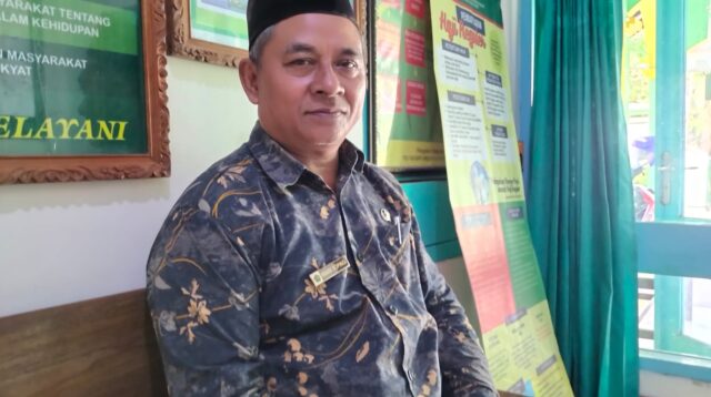 Kepala KUA Kecamatan Trenggalek, Drs. Imam Sopingi, M.Ag