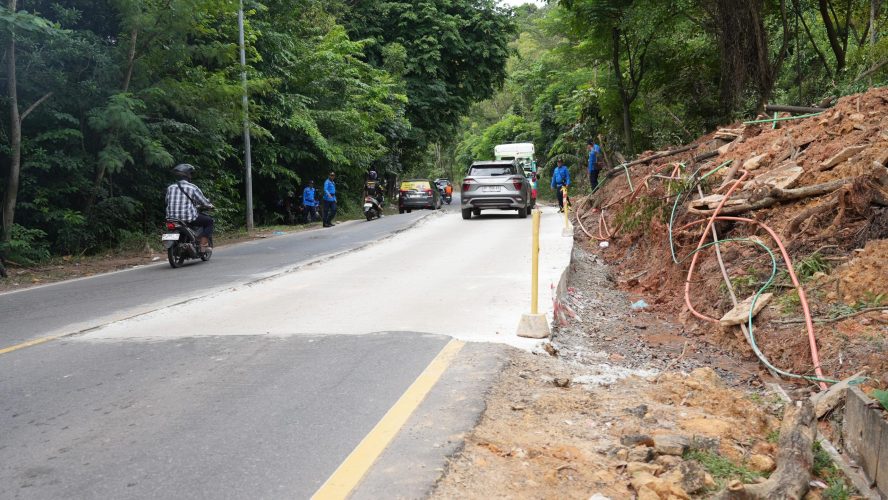 Perbaikan jalan